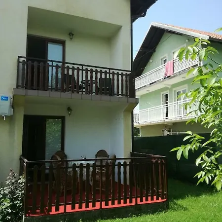 Villa Holiday Home Iman *